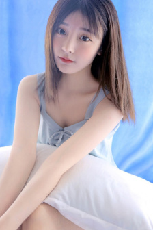 一点遮挡都没有的美女